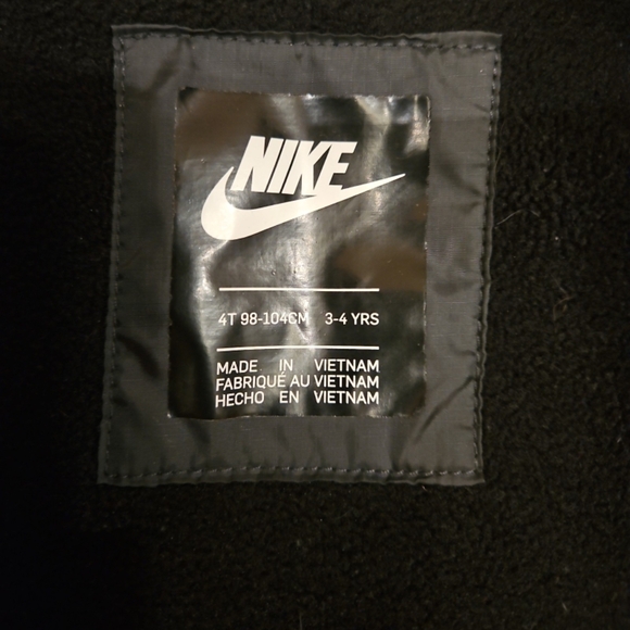 Nike Kids Black Jacket - Picture 3 of 5
